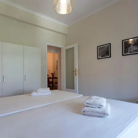 Acropolis View 2bd Next To Museum & Metro Ateny