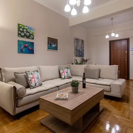 Apartment Acropolis View 2bd Next To Museum & Metro